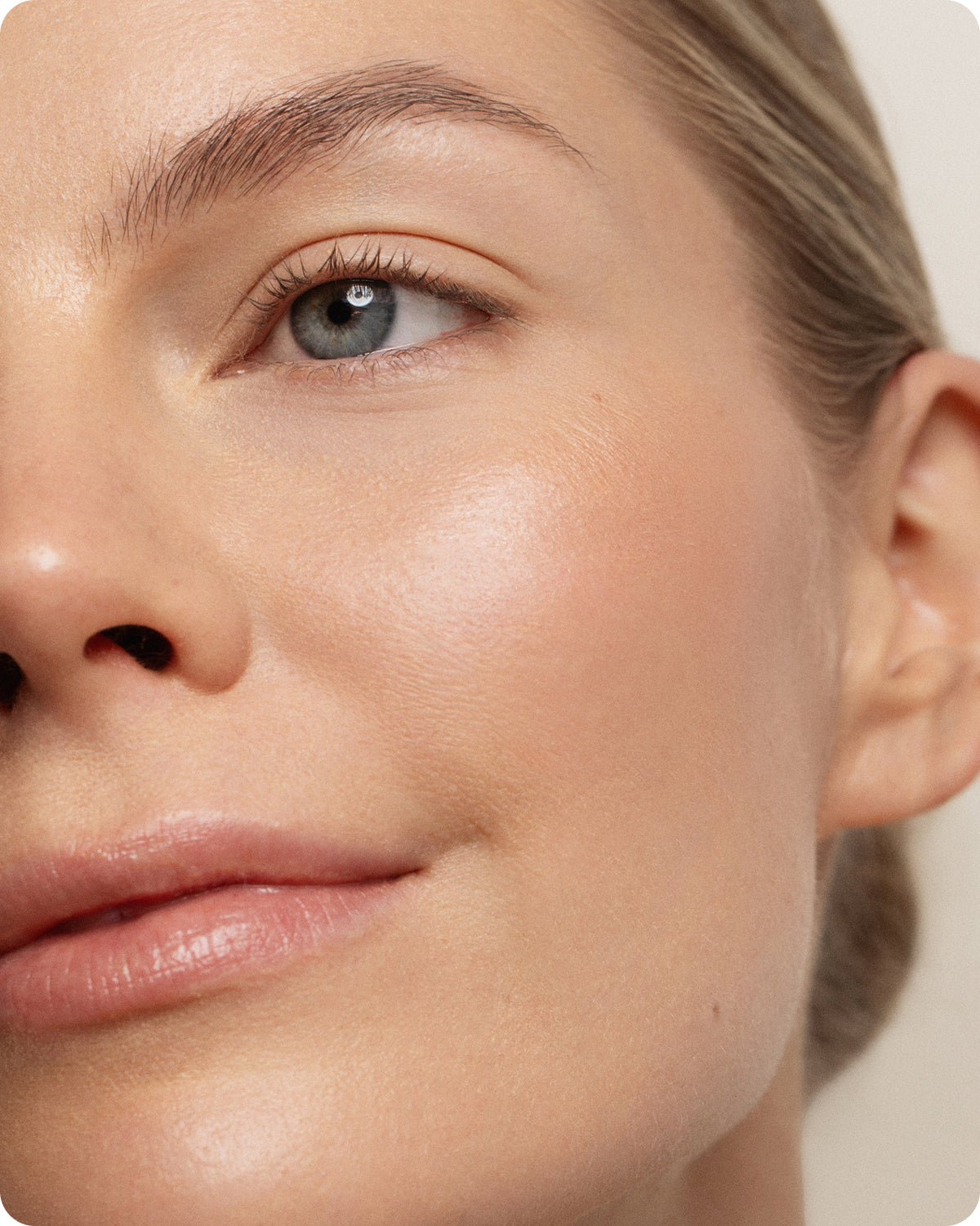Ultraceuticals Youth Boost ExoSignal GF² Facial Serum with ExoSignal GF² Technology for improved firmness, elasticity, radiance and skin density.