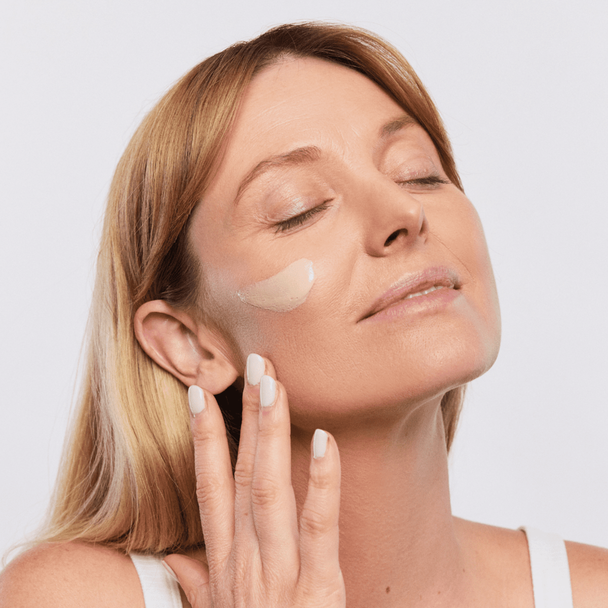 Aspect Minerals Liquid Two Medium Neutral hydrating liquid foundation for a smooth, even complexion with lightweight buildable coverage and a luminous skin finish.
