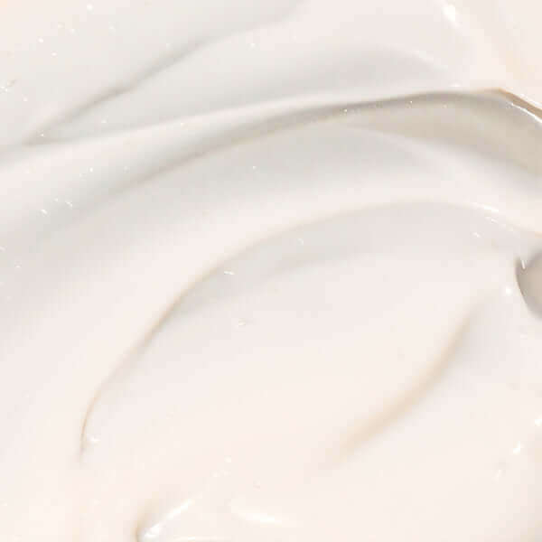 Cosmedix Hydrate+ SPF 17 Moisturising Sunscreen creamy texture for soft, dewy and comfortable skin.