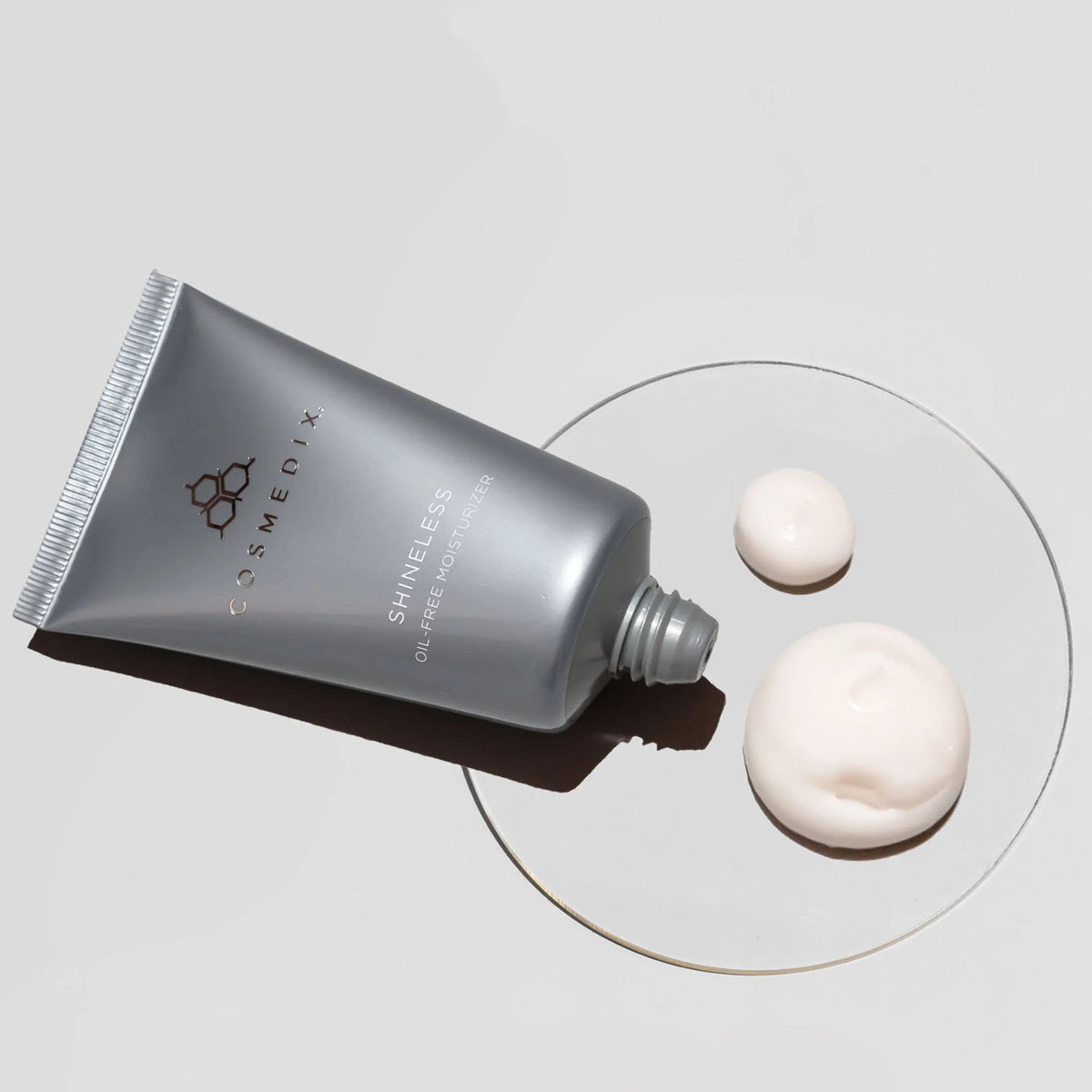 Cosmedix Shineless Oil-Free Moisturiser with niacinamide and D-Trehalose for hydrated, shine-controlled skin.