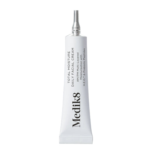 Medik8 Sale. Medik8 Total Moisture Daily Facial Cream is lightweight yet intensely hydrating. This formula provides an optimised blend of moisturisation heroes including multi-weight hyaluronic acid and a unique, barrier-supporting prebiotic peptide to help improve skin in just 1 hour