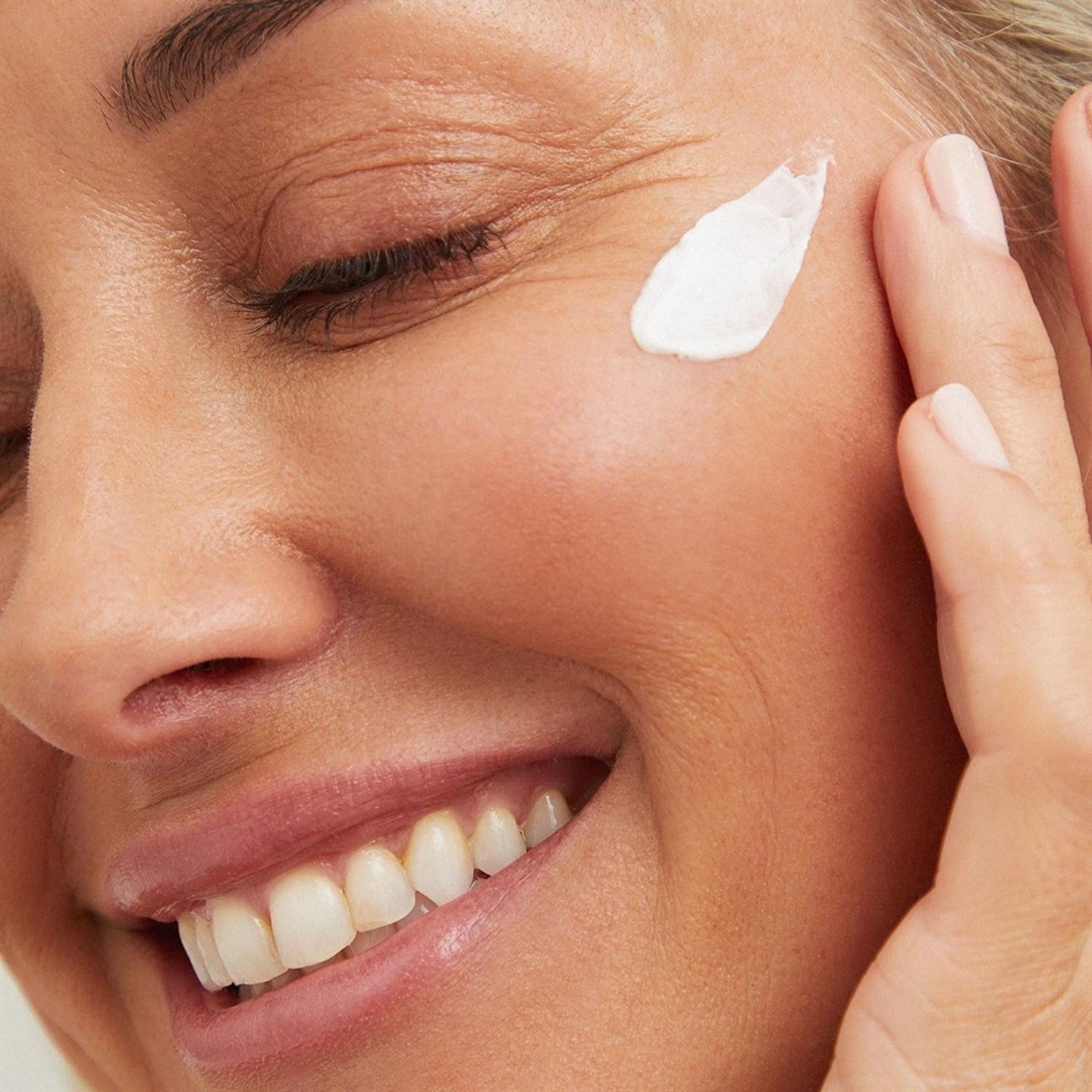 Neurocosmedics Sale. Neurocosmedics Regerative Nourishing Cream is suitable for most skin types. Neurocosmedics Regerative Nourishing Cream contains Omega Fatty Acid 3, Omega Fatty Acid 6, Inca Inchi Oil, Kakadu Plum Oil. Neurocosmedics Regerative Nourishing Cream will replenish dry skin with oils and a thick texture that both nourish and re-establish barrier function while promoting increased collagen and elastin production.