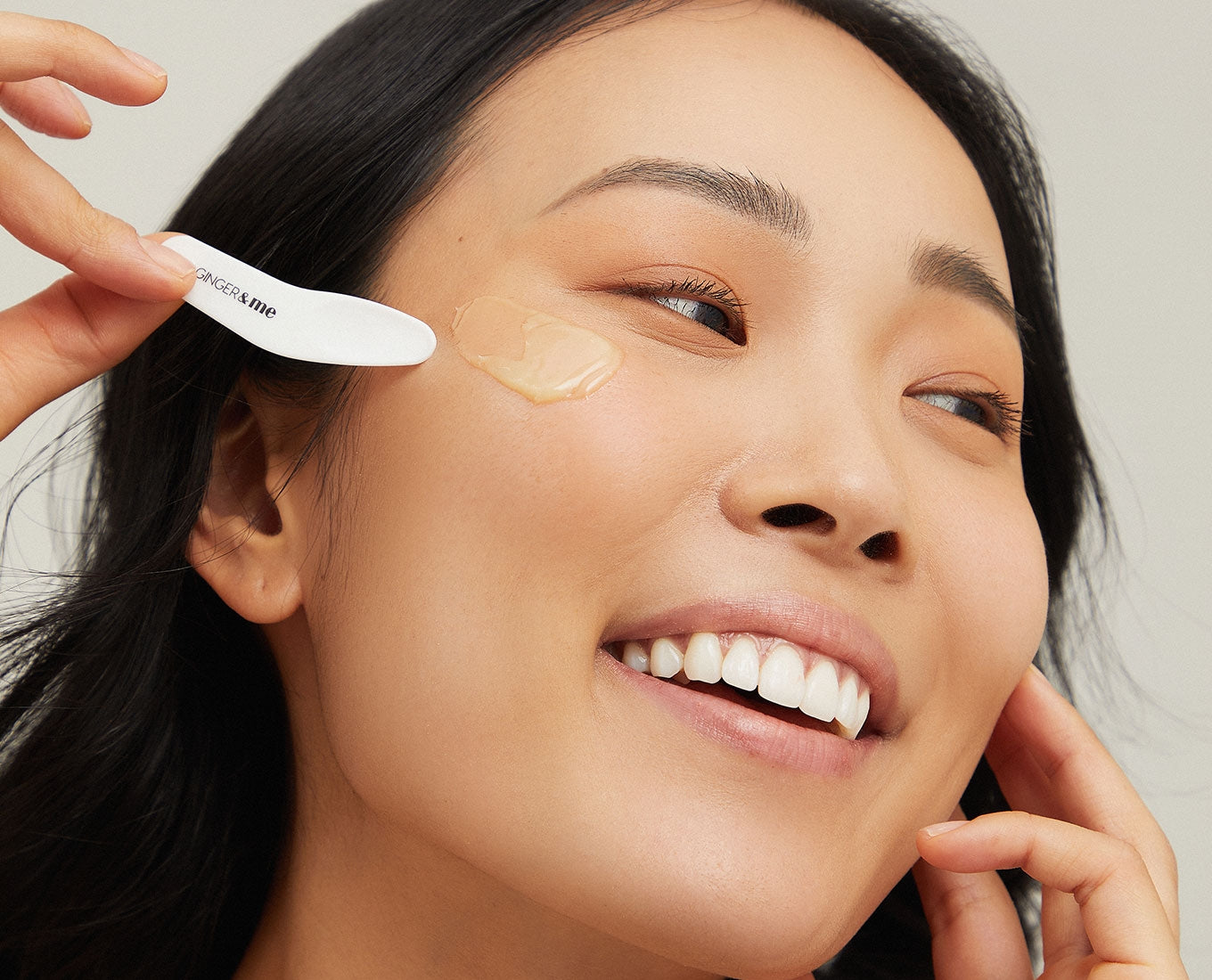 Neurocosmedics Sale. Neurocosmedics Brightenig Skin Balm is suitable for pigmented and uneven skin tones. Neurocosmedics Brightenig Skin Balm contains Marshmallow Root, Rice Bran, Licorice Root and Rosemary Leaf Extract. Neurocosmedics Brightenig Skin Balm will reduce pigmentation, regulate and normalise the production of melanin and inhibit Tyrosinase production