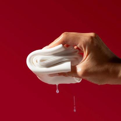 O Cosmedics The Skin Shammy quick-drying reusable cleansing cloth for hygienic everyday skincare and makeup removal.