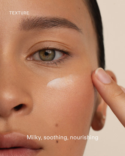 Ultraceuticals Calm Restore Sensitive Skin Facial Cleanser nourishing milky texture for gentle cleansing and skin comfort.