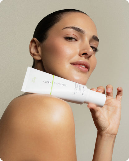 Ultraceuticals Daily Defence Moisturising Sunscreen SPF 30 Mattifying for hydrated, balanced-looking skin without excess shine.