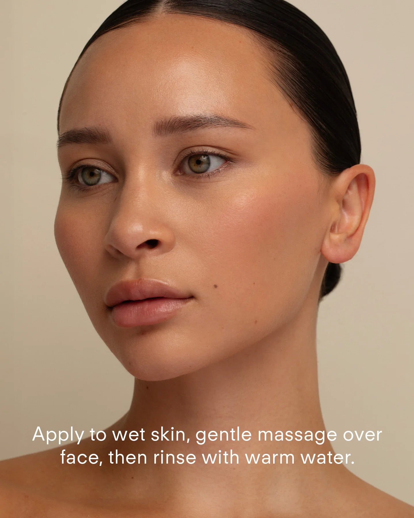 Ultraceuticals Ultra Hydrating Milk Cleanser for gentle cleansing, soft hydrated skin and daily comfort without stripping.