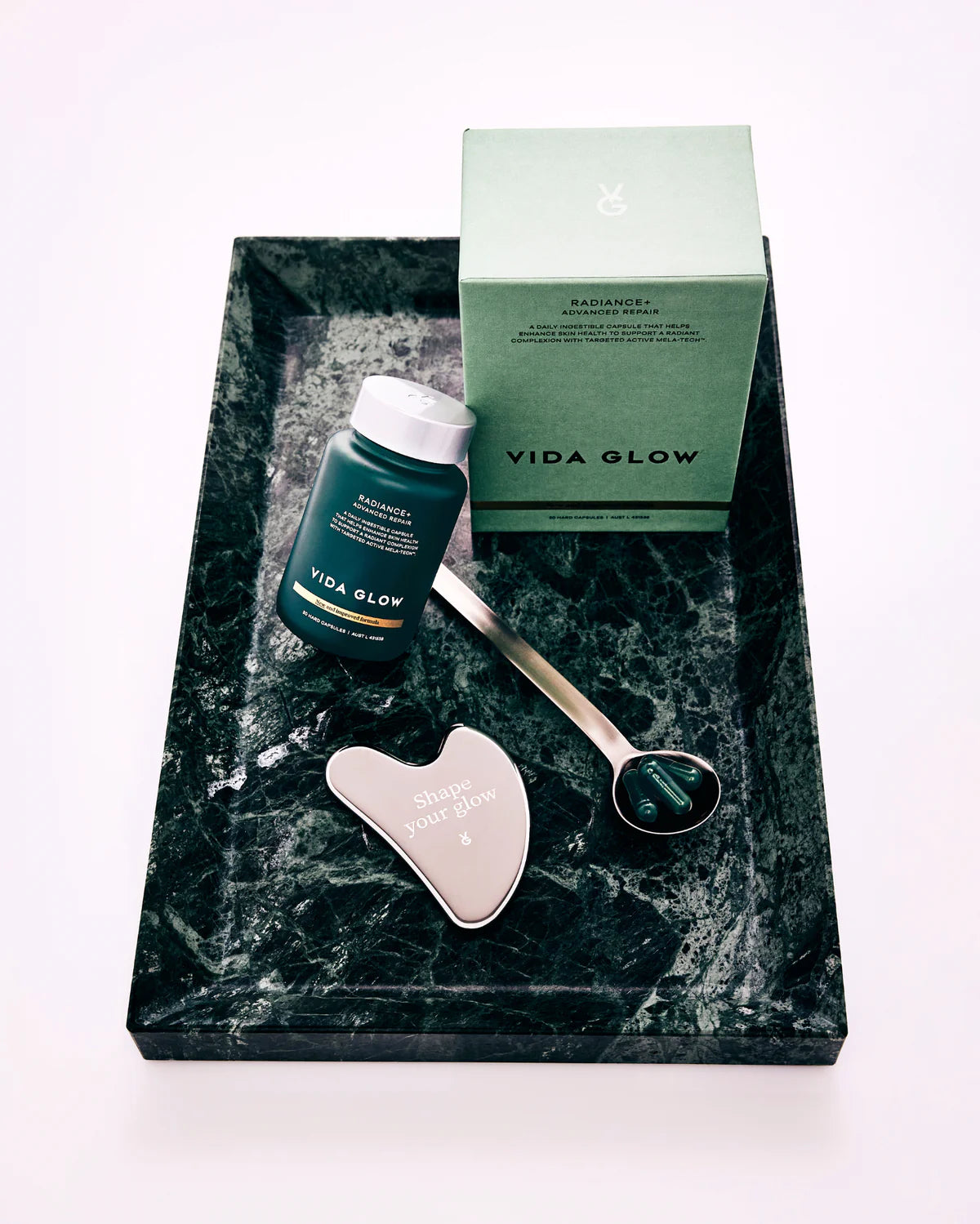 Vida Glow Advanced Repair Radiance+ skincare supplement with daily brightening capsules for clearer, more radiant skin.